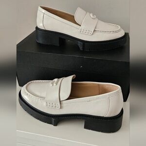 Coach Leah Loafer in Chalk sz 8.5